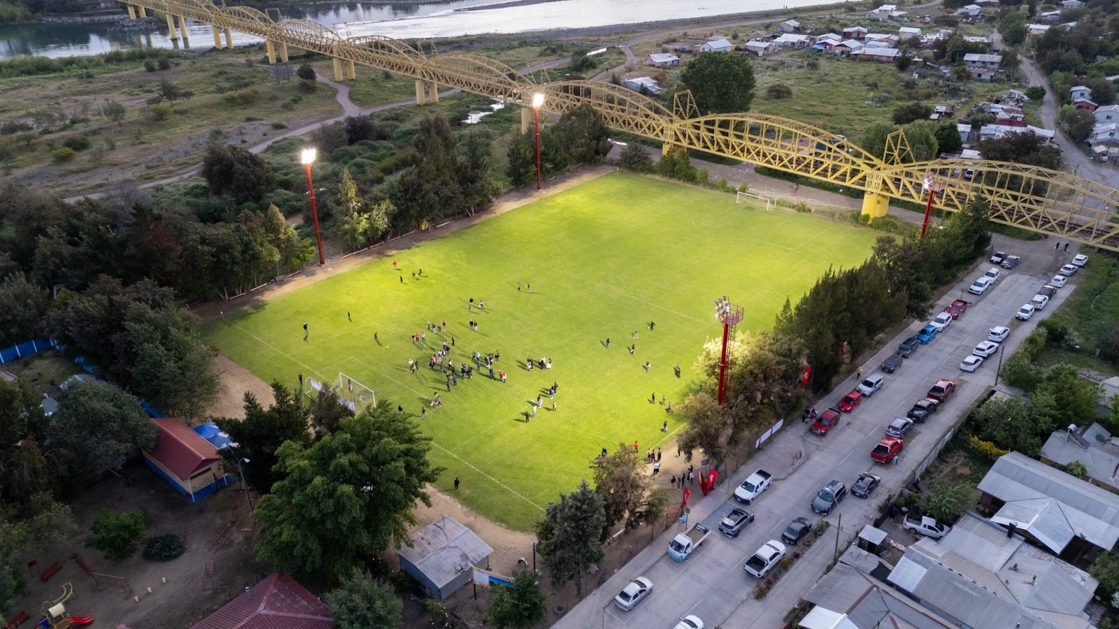 Estadio Puente Ñuble cuenta con moderna iluminación gracias al Gobierno Regional