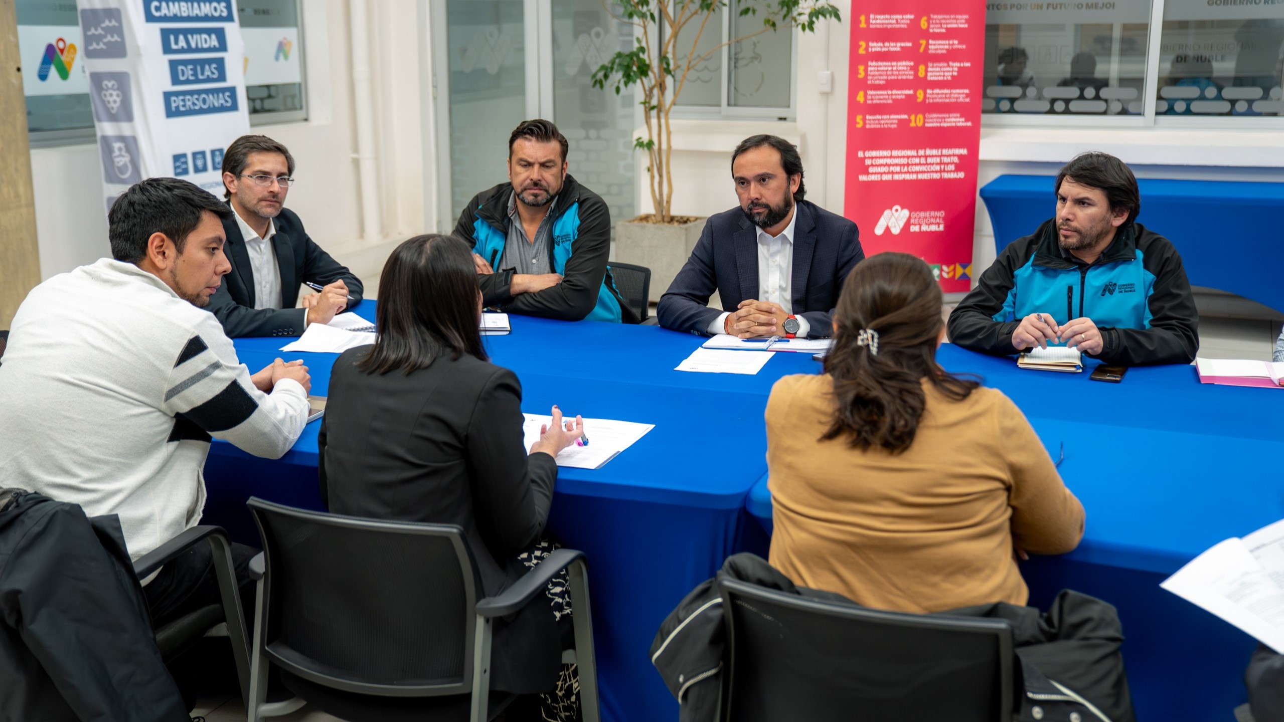 Gobierno Regional se reúne con Minvu para coordinar acciones que permitan retomar proyecto del Parque Sarita Gajardo