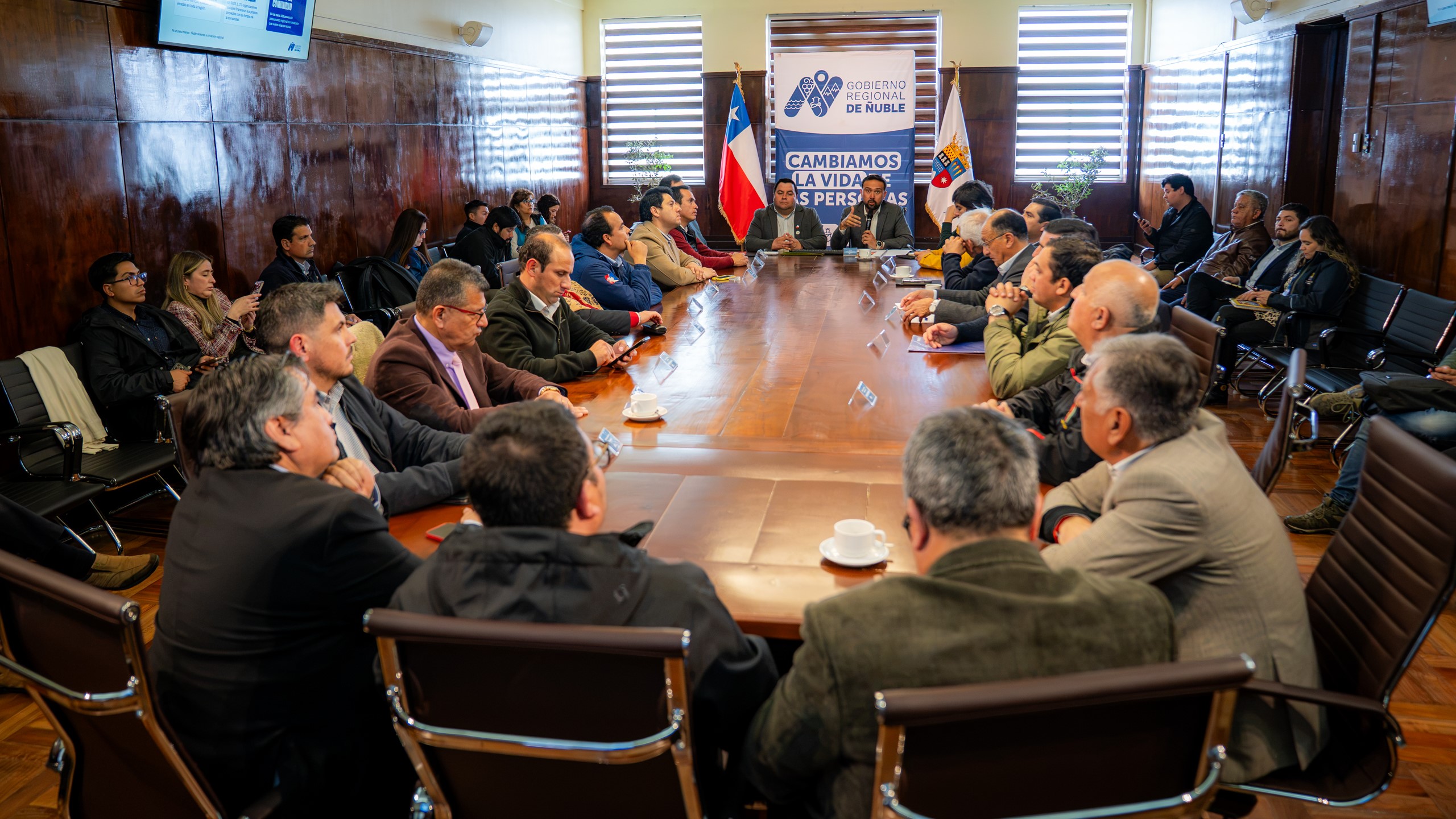 Alcaldes de Ñuble se unen para defender el presupuesto del Gobierno Regional